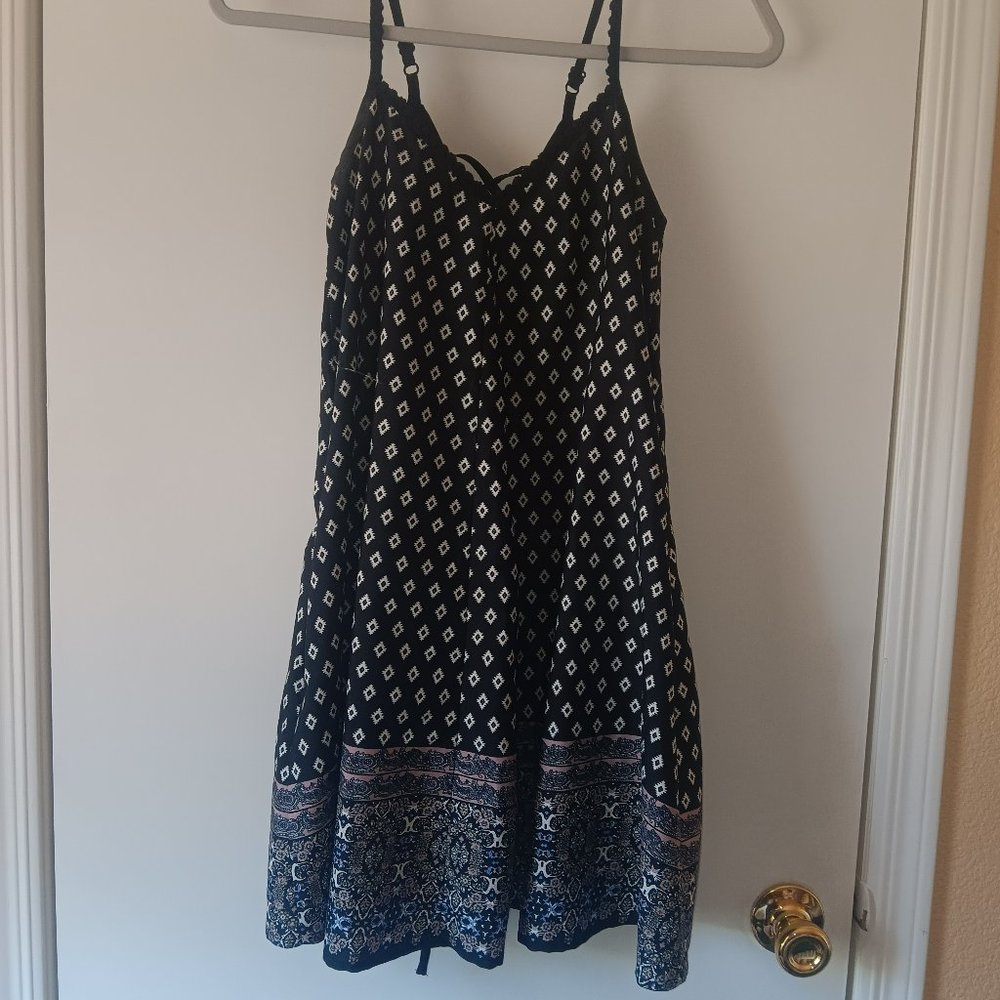 BLACK SILKY MINI DRESS WITH BORDER PRINT BY BAND OF GYPSIES SIZE XS